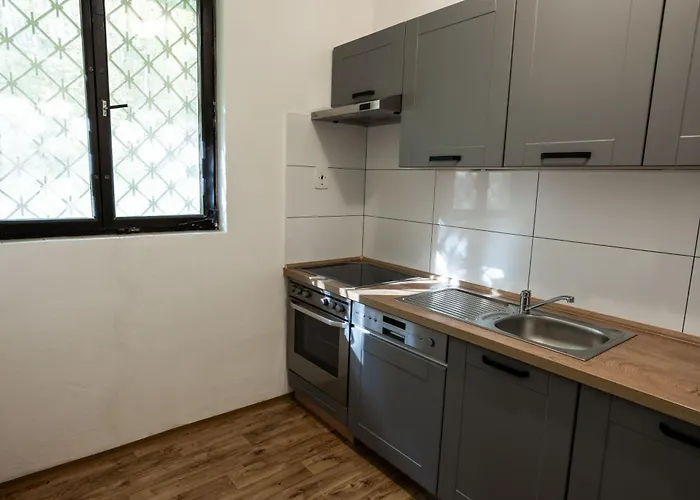 A Restaurace Kaminek * دوكسي